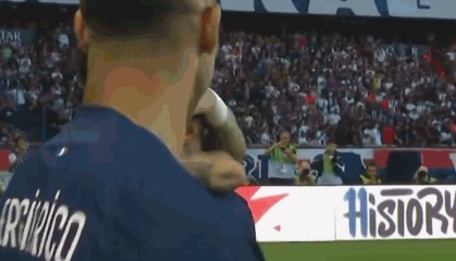  法甲金靴争夺白热化 拉卡泽特紧追姆巴佩  