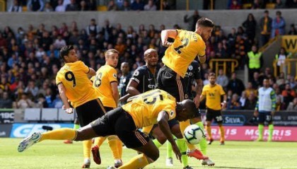 3, 法甲新规实施VAR判罚引发争议  