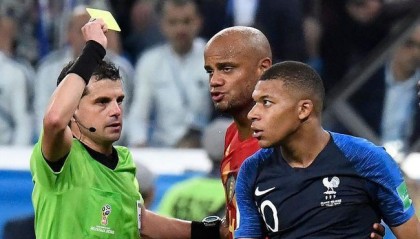  姆巴佩戴帽助巴黎大胜 主教练赛后盛赞其状态  