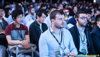  南特VS巴黎焦点战吸引十万观众  